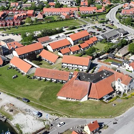Strandhotel * Karrebaeksminde