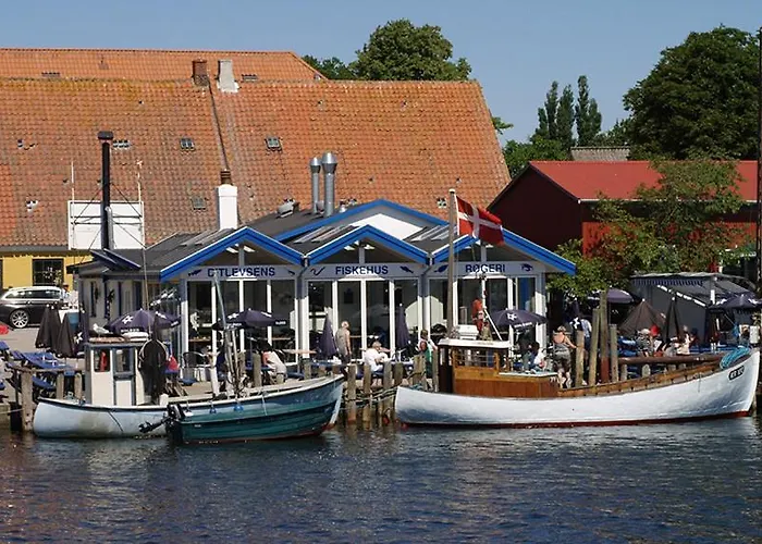 Strandhotel Ξενοδοχείο Karrebæksminde