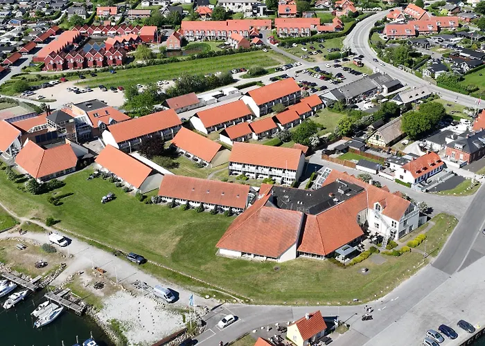 Strandhotel * Karrebæksminde